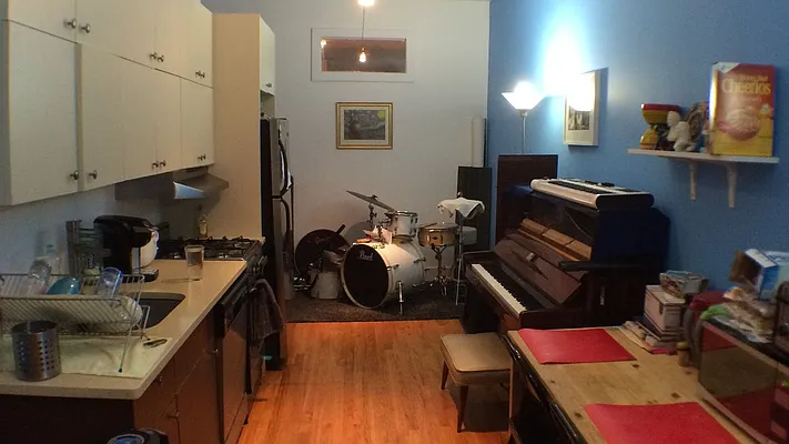 Rented by Nooklyn NYC LLC | media 22