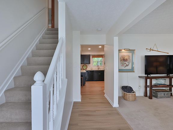 5th image of 199 Brownsfell Dr