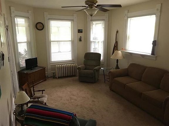 5th image of 1216 N Court St