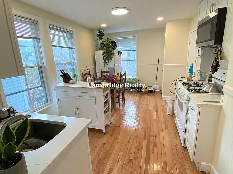 359 Western Ave #U3 — Photo 1