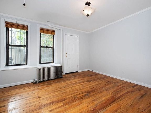 5th image of 212 W 123rd St APT 1