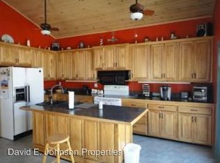 322 2nd St NW APT A, Faribault, MN 55021