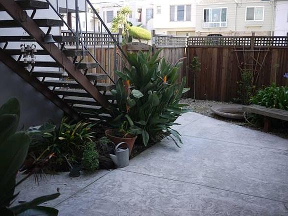 Gate front area 2