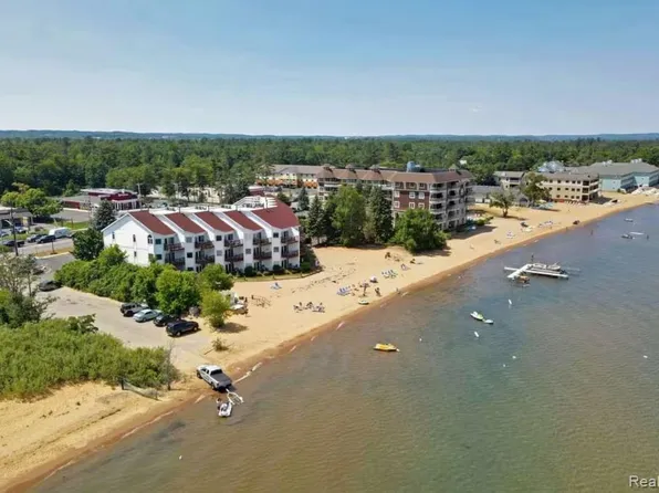 1995 N Us Highway 31 N #322, Traverse City, MI 49686