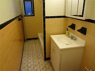 Rented by Rapid Realty Cobble Hill