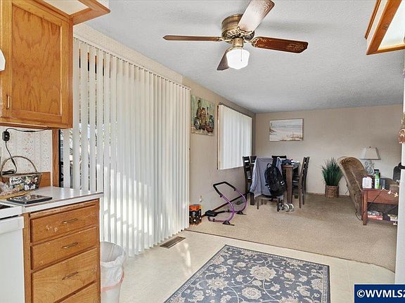 5th image of 765 Wildflower St NE