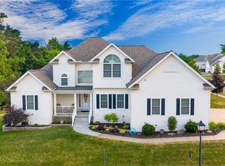 5745 Platinum Dr, Erie, PA 16509