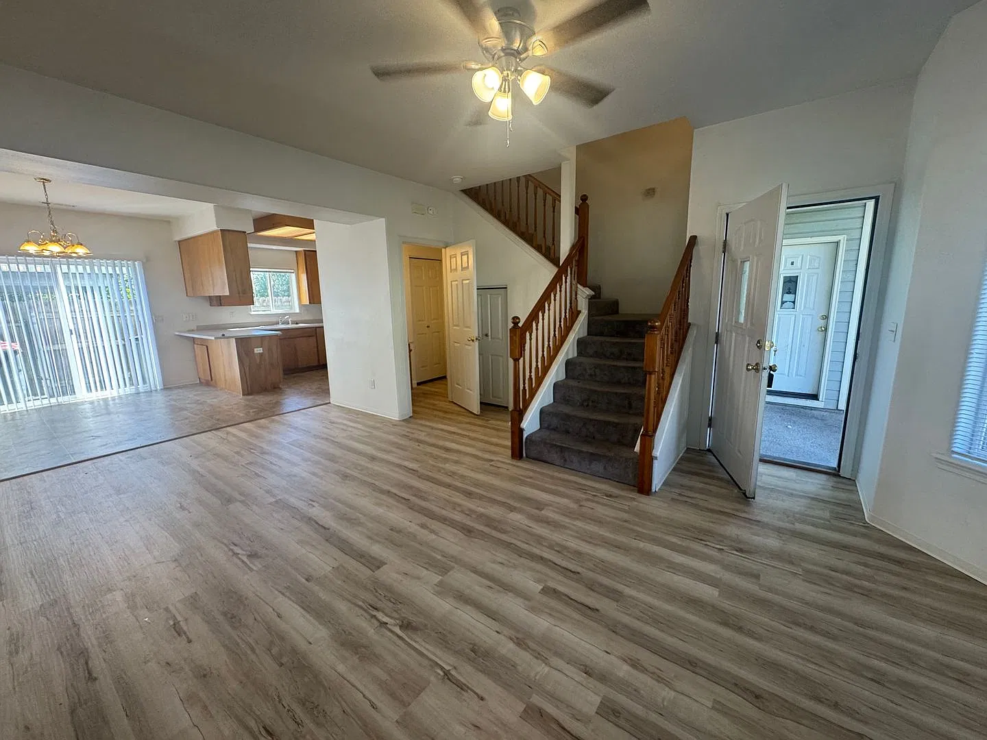 2 Bed 1.5 Bath Apartment — Photo 1