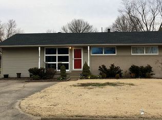 1516 Honeysuckle Ln, Union City, TN 38261