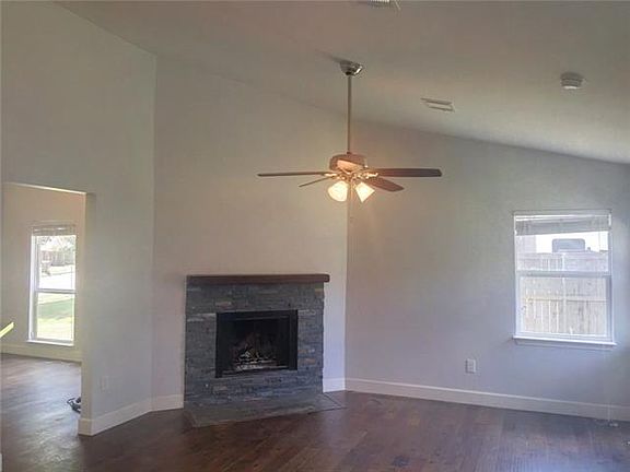 4th image of 5317 Oceanport Dr