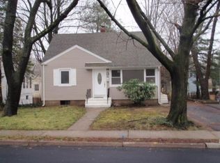 461 Van Buren St, Ridgewood, NJ 07450