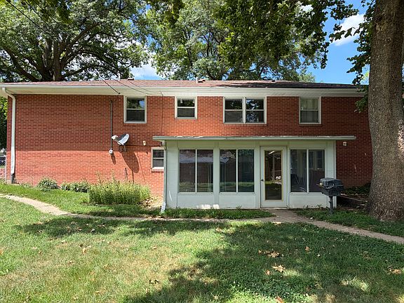 2nd image of 5929 Cullen Dr