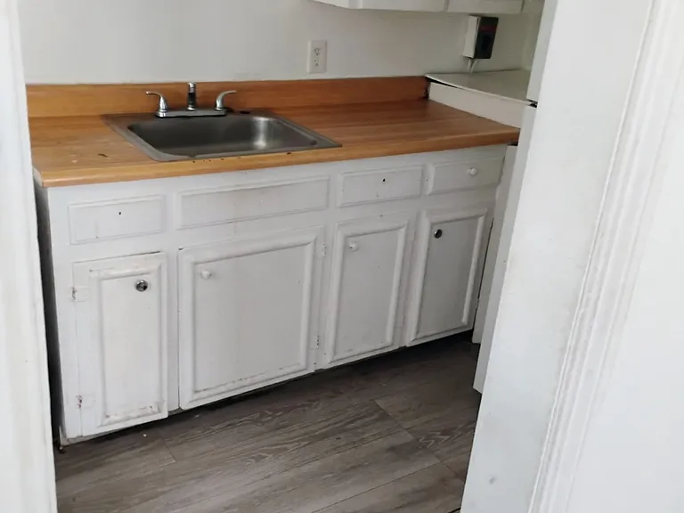 517 1/2 N Cameron St #517 — Photo 1