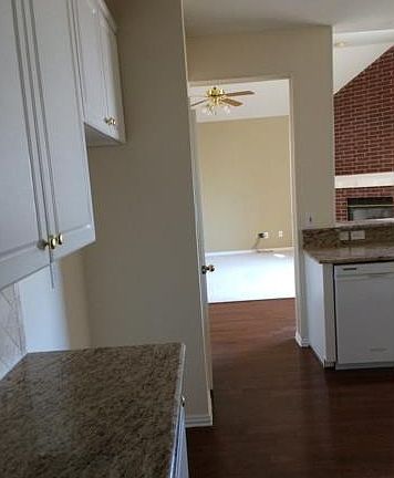 4th image of 9708 Wolf Creek Dr