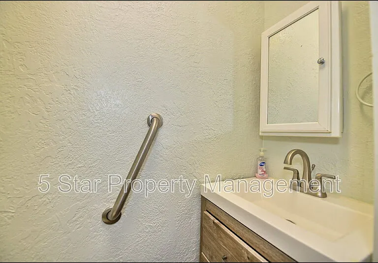 3030 Aurora Ave — Photo 44