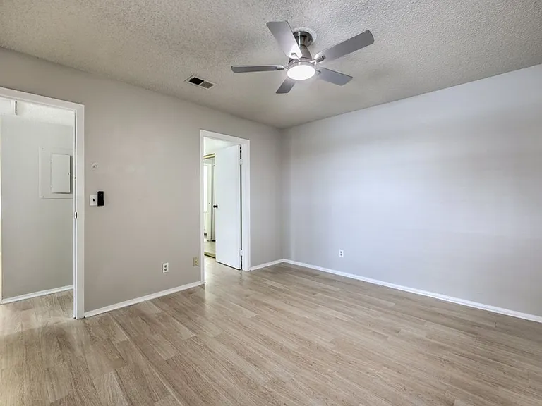 2981 Country Manor Ln #122 — Photo 19