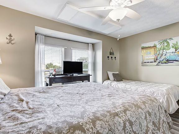 2nd image of 631 Tarpon Ave APT 6363