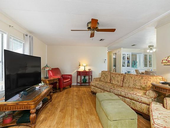 4th image of 3161 Orchard Dr