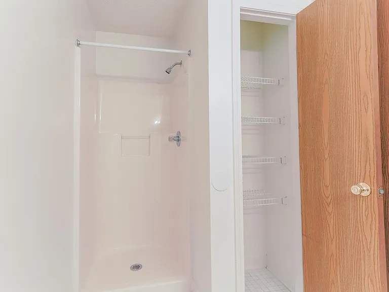 4250 Branch Bend Ln — Photo 17