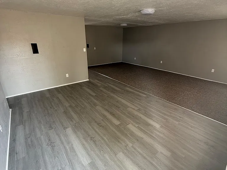 3005 N Hill St — Photo 7
