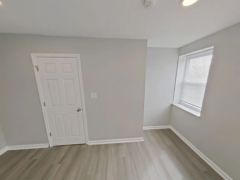 2036 N Gratz St — Photo 17