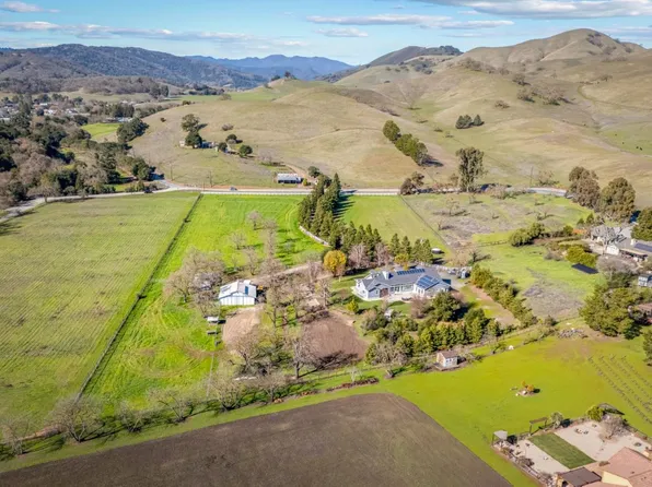 1500 Day Rd, Gilroy, CA 95020