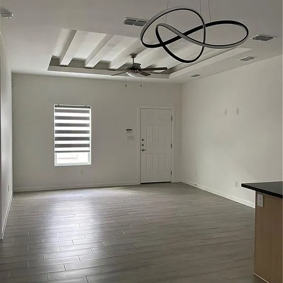 3904 Ventura Ave #2 — Photo 1