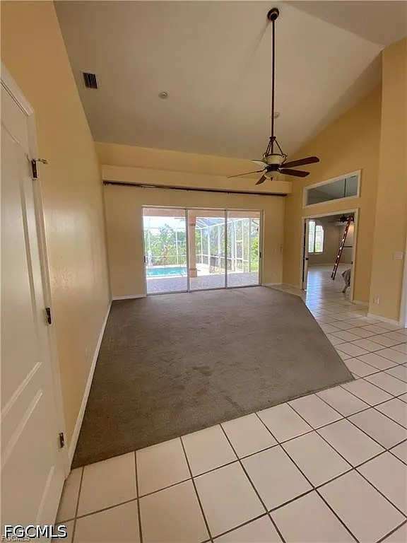 3 bed, 2.5 bath, 2732 sqft, $3,560 — Photo 2