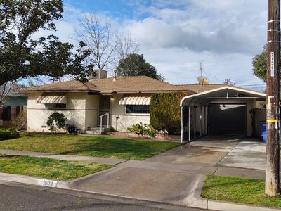 1504 W Griffith Way, Fresno, CA, 93705