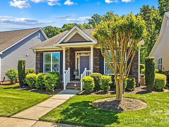 3rd image of 11516 Dublin Crescent Rd