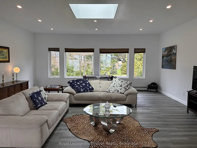 621 Barcovan Beach Rd — Photo 16