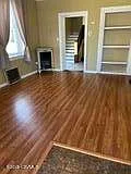 2 bed, 1000 sqft, $1,200 — Photo 2