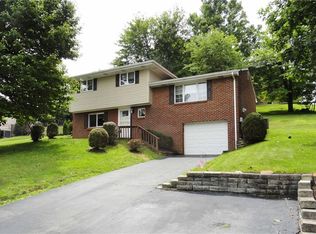 12720 Deborah Dr, North Huntingdon, PA