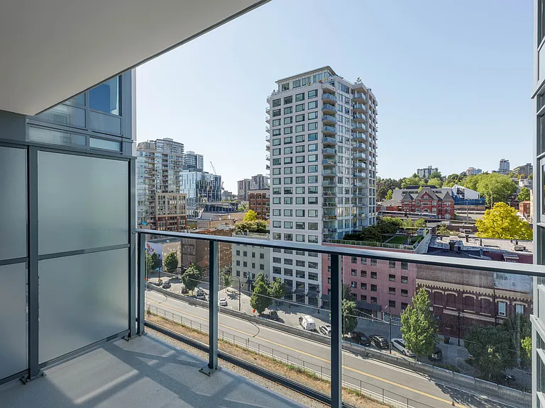 660 Quayside Dr #703 — Photo 16