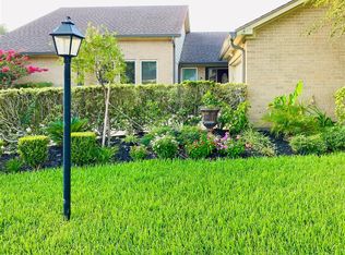 10306 Piping Rock Ln, Houston, TX 77042