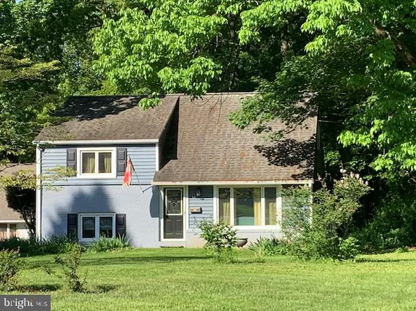 16 Greentree Ln, Malvern, PA 19355