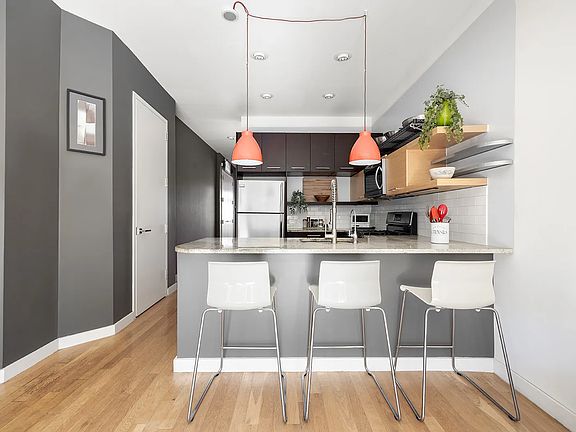 4th image of 317 Greene Ave APT 3B