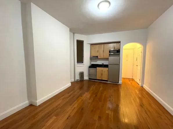 712 Ninth Avenue image 1 of 6
