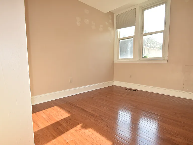 238 S 11th St #3 — Photo 22