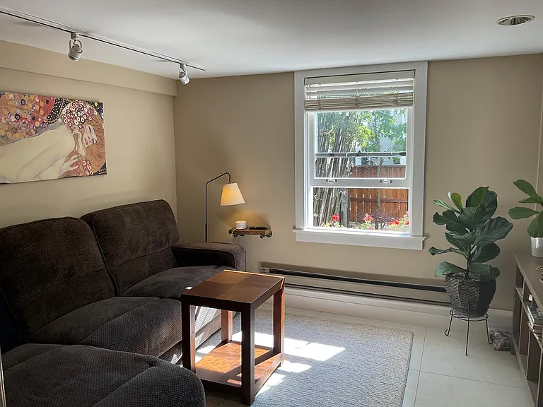 2252 Jones St #B — Photo 3