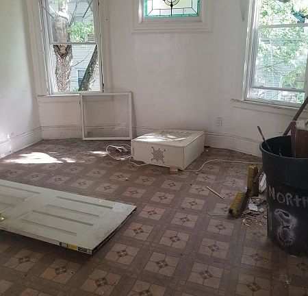 2nd image of 10 N 18th St