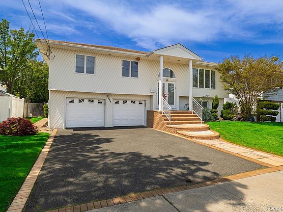 2nd image of 3284 Shore Road