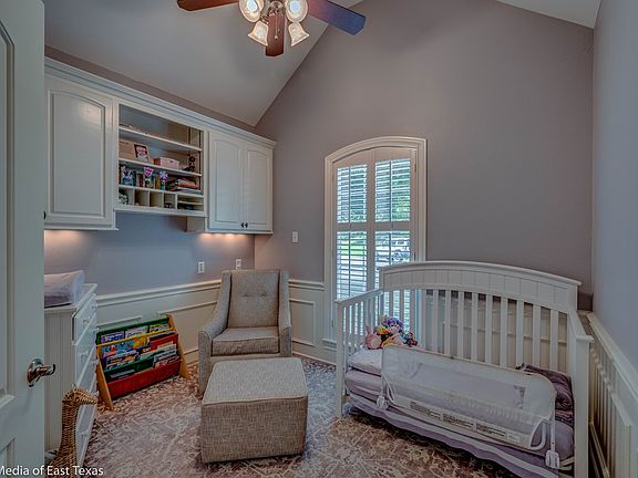 5th image of 11 Waterford Cir