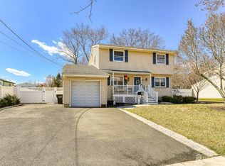 52 Owens Rd, Old Bridge, NJ 08857