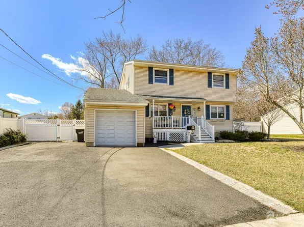 52 Owens Rd, Old Bridge, NJ 08857