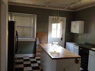 4th image of 4214 N Capitol Ave