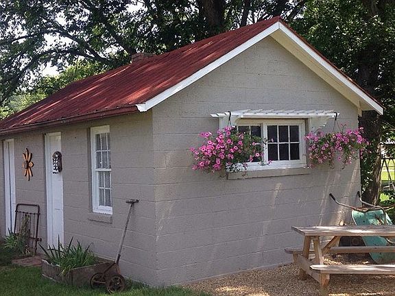 Outbuilding
