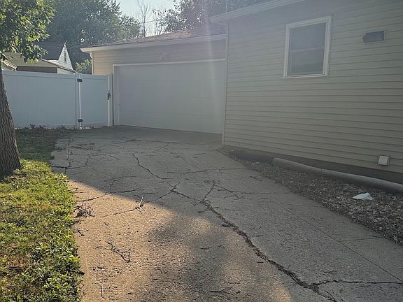 2nd image of 1505 S Wayland Ave