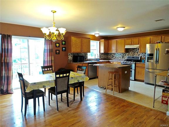 4th image of 38 Cherrywood Dr