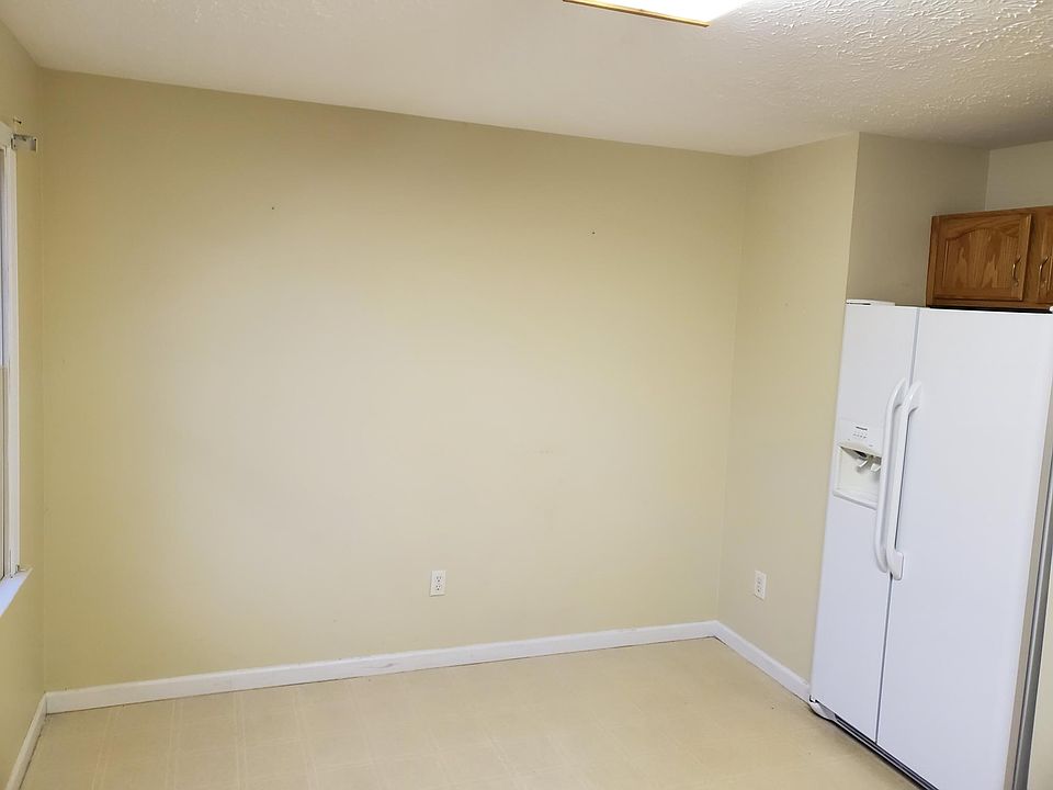 1st image of 330 Beaverview Dr #330